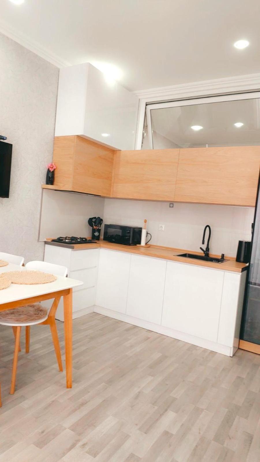 Kate'S New Cozy Apartment Kutaisi Luaran gambar