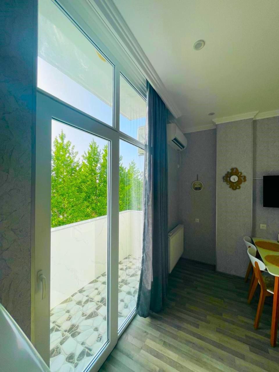 Kate'S New Cozy Apartment Kutaisi Luaran gambar